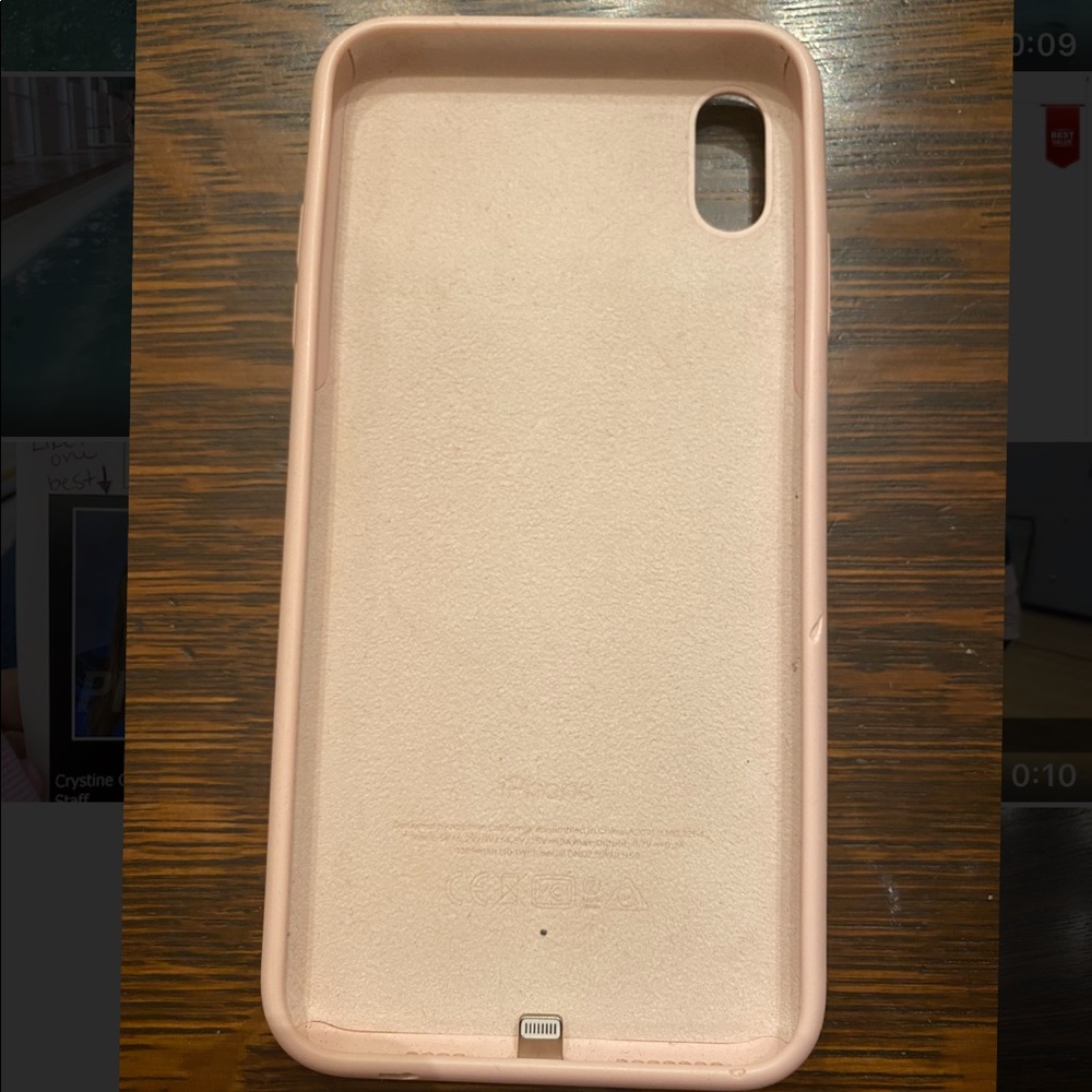 COPY - Apple IPhone Charging case